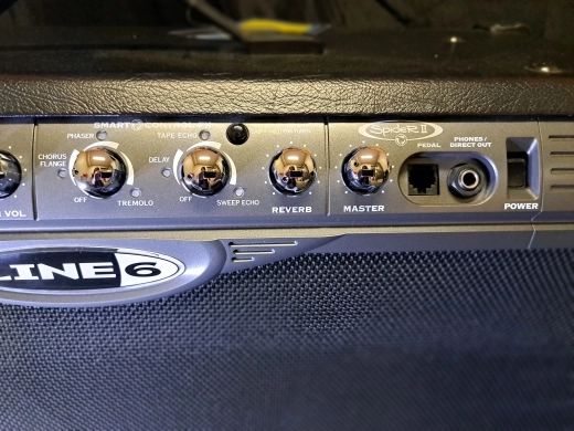 LINE 6 SPIDER II 2X12 AMP 2
